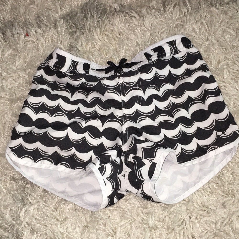 Op wave shorts
